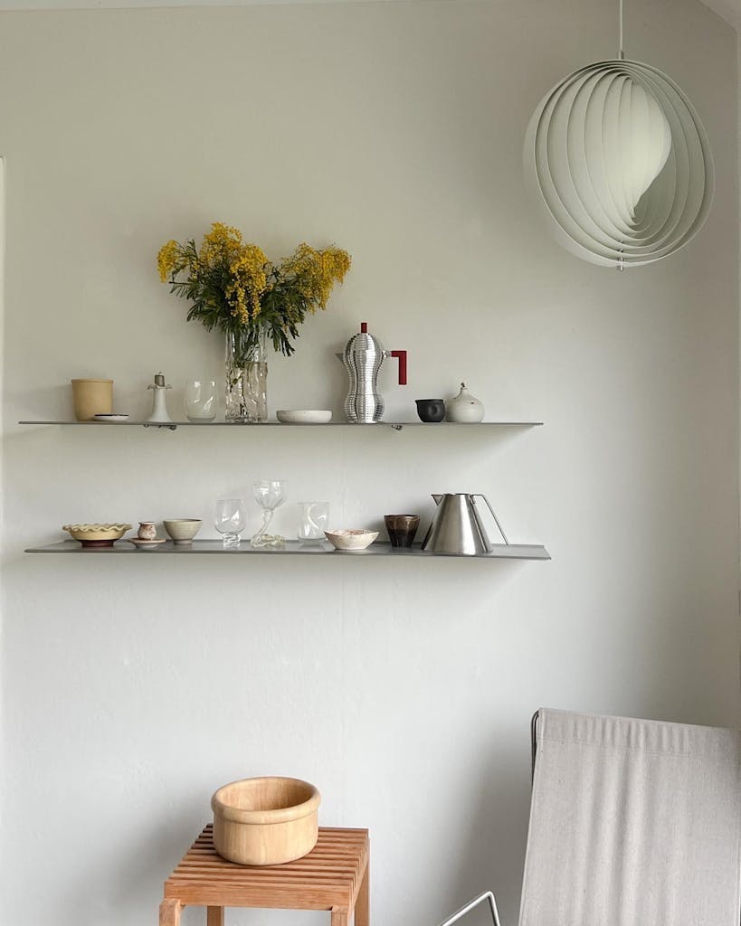 To hyller i krom To hyller i krom